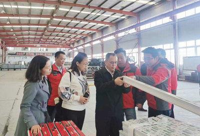 中國塑料加工工業(yè)協(xié)會(huì)領(lǐng)導(dǎo)蒞臨四川中財(cái)管道參觀指導(dǎo)，聚焦門窗加工產(chǎn)業(yè)發(fā)展